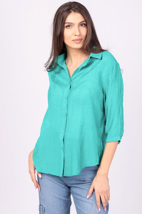 Camasa subtire, turcoaz, cu guler clasic, maneca lunga si buzunar pe piept [1]