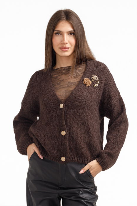 Cardigan dama cu lana si mohair, cu brose decorative ,   pulover casual chic maro