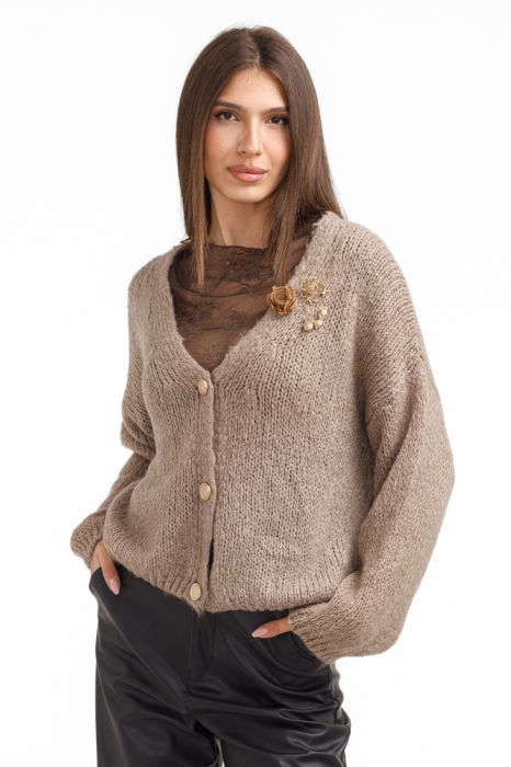 Cardigan dama cu lana si mohair, cu brose decorative – pulover casual chic bej inchis [2]