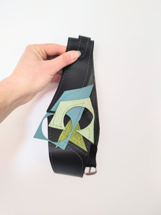 Centura asimetrică din piele naturală, cu aplicații colorate [2]