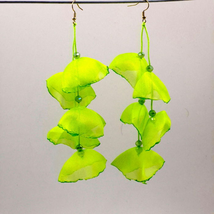 Cercei lungi boemi cu maci stilizati verde deschis [2]