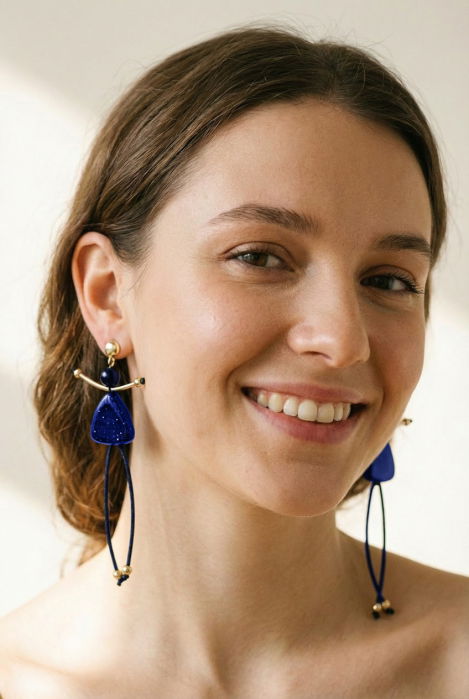 Cercei lungi in forma de papusica cu picioare lungi din snur textil, albastru electric [2]