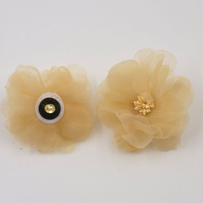 Cercei statement floare din voal bej [3]