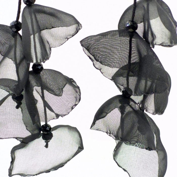 Cercei lungi boemi cu maci stilizati negri [2]