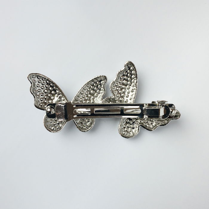 Clama medie metalica argintie cu doi fluturi acoperiti cu perle sintetice albe si fine [2]