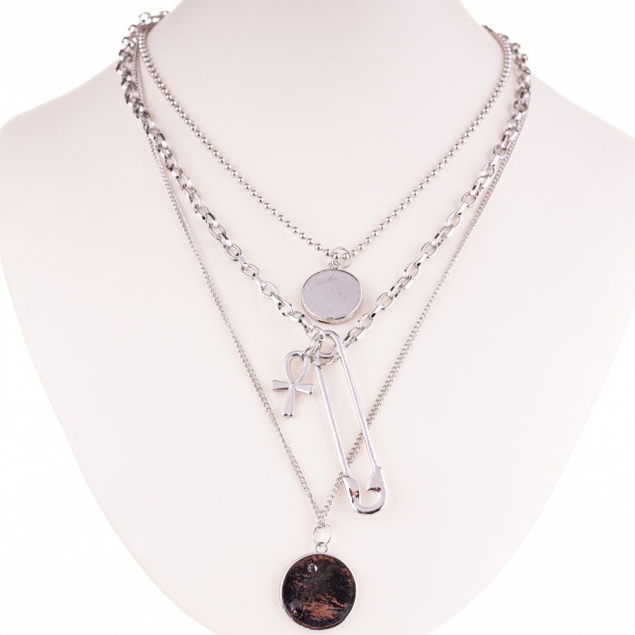 Colier argintiu cu trei lanturi si patru pandantive diferite [2]