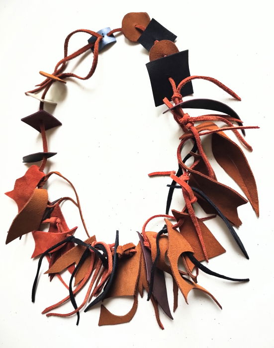 Colier Caramiziu din piele naturala, asimetric, unicat [2]