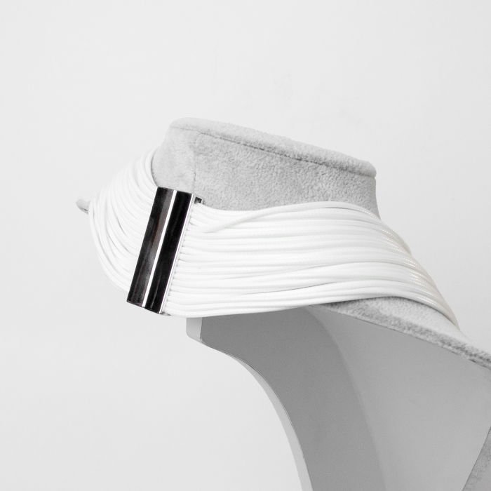 Colier alb cu multe siruri inegale [2]