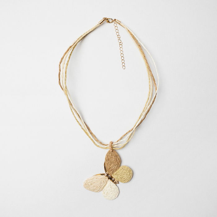 Colier cu multe siruri si fluture pandant, in nuante de camel [2]