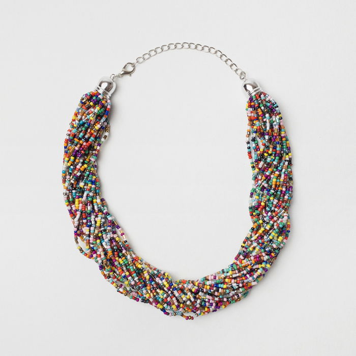 Colier cu multe siruri rasucite din margelute mici multicolore [2]