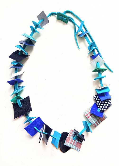 Colier cu forme geometrice din piele naturala ,nuante de efect , unicat [1]