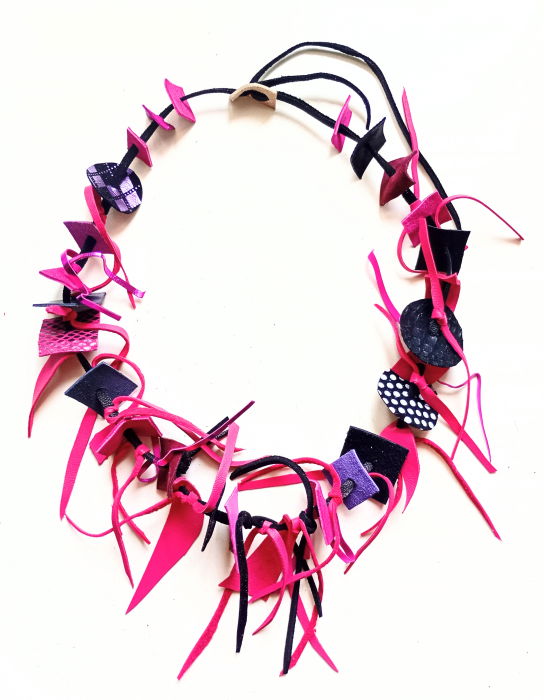 Colier unicat fuchsia din mix piele naturala ,cu forme geometrice [2]