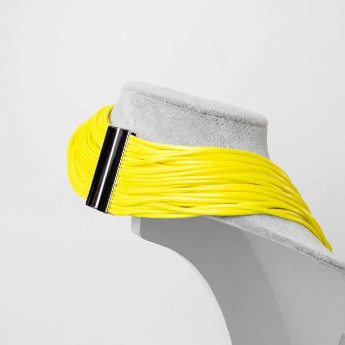 Colier galben cu multe siruri inegale [2]