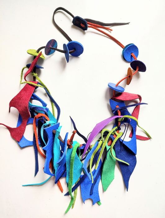 Colier handmade  din piele naturala, asimetric, multiple nuante [2]