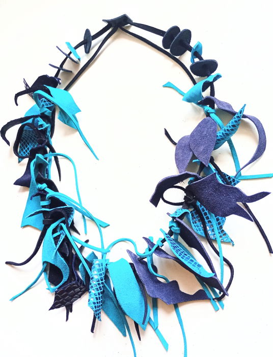 Colier handmade din piele naturala,nuante de bleumarin ,turcoaz,unicat [1]