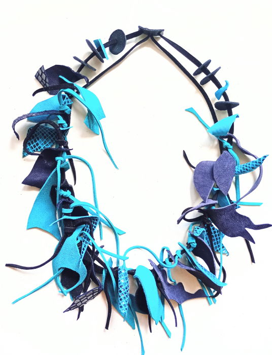 Colier handmade din piele naturala,nuante de bleumarin ,turcoaz,unicat [2]