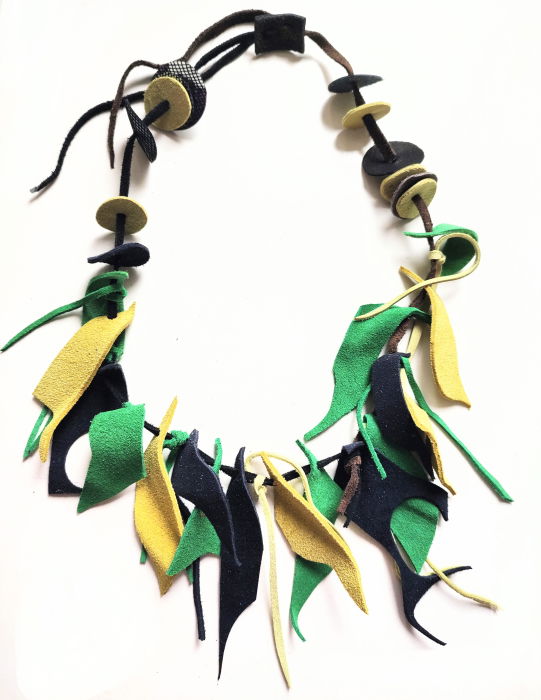 Colier handmade  din piele naturala, asimetric, nuante verde galben ,unicat [2]