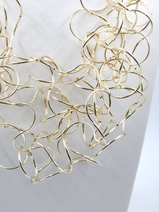 Colier scurt statement din multe siruri, cu bucle in cascada, auriu [3]