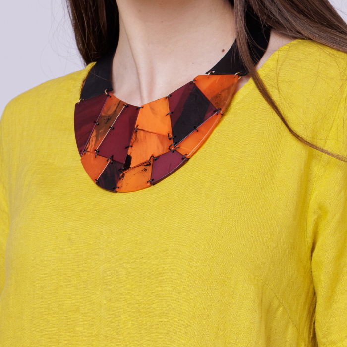 Colier semirigid gen puzzle cu elemente mate si lucioase verde si olive [2]