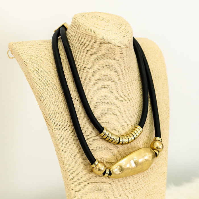 Colier silicon cu 2 siruri si elemente diferite forme din metal auriu [4]