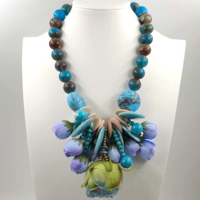 Colier statement cu flori decorative 3D si elemente turcoaz – design artistic [7]
