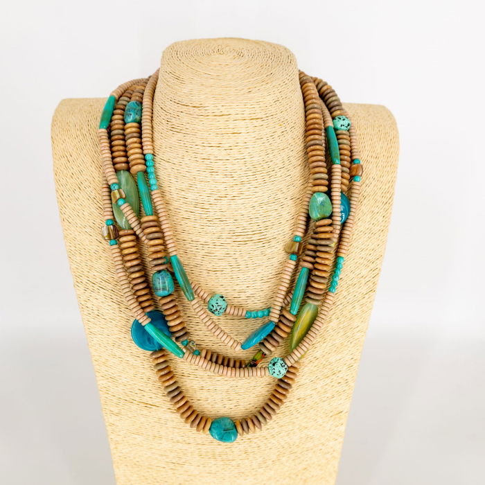 Colier statement in cinci siruri bej cu elemente de diferite forme turcoaz  – stil italian [5]