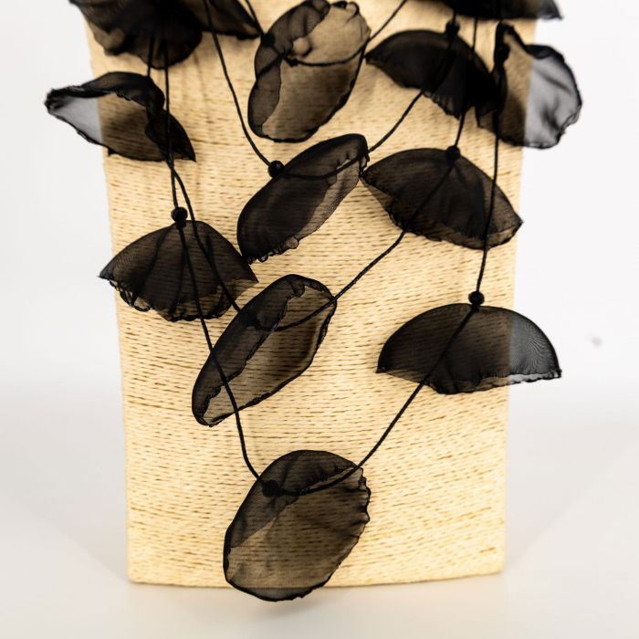 Colier diafan in cinci siruri cu maci stilizati din organza [3]