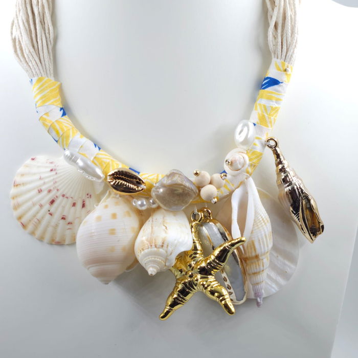 Colier statement marin galben, cu scoici naturale si stea de mare aurie – design resort [6]