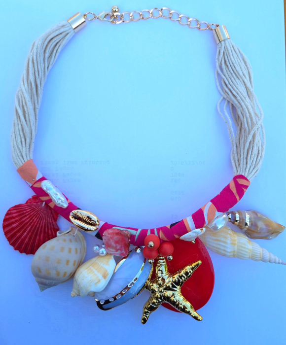 Colier statement marin rosu corai, cu scoici naturale si stea de mare aurie – design resort [2]