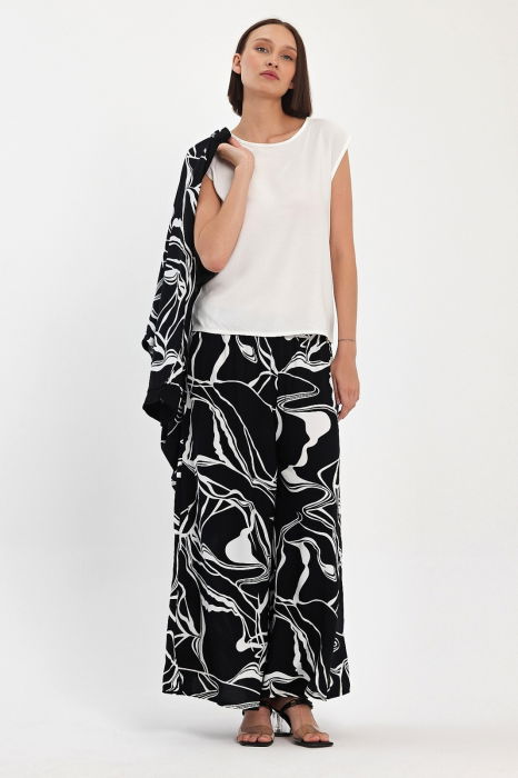 Compleu 3 piese cu bluza alba, pantaloni si blazer cu imprimeu alb-negru [7]