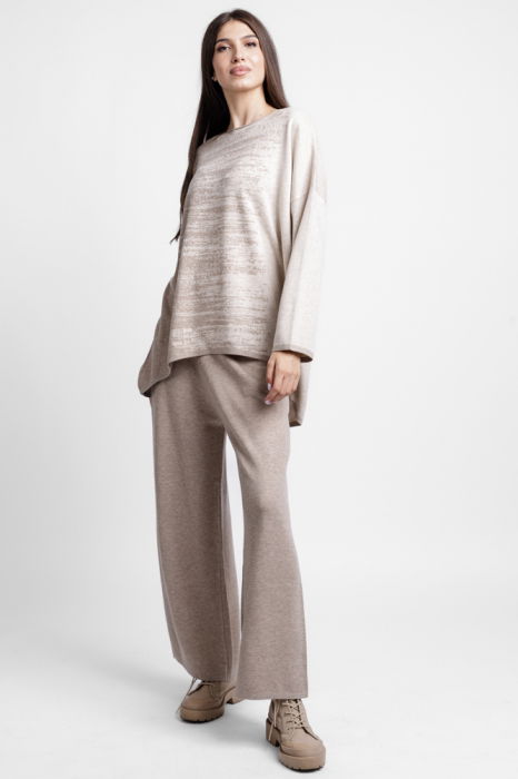 Compleu cu pulover oversize asimetric si pantaloni tricotaj, cu intrepatrundere de bejuri [2]