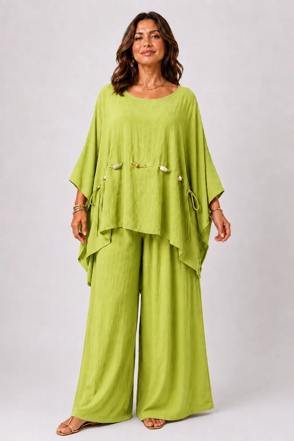 Compleu dama, masura mare, din vascoza cu pantaloni palazzo si bluza lejera cu margele, verde olive