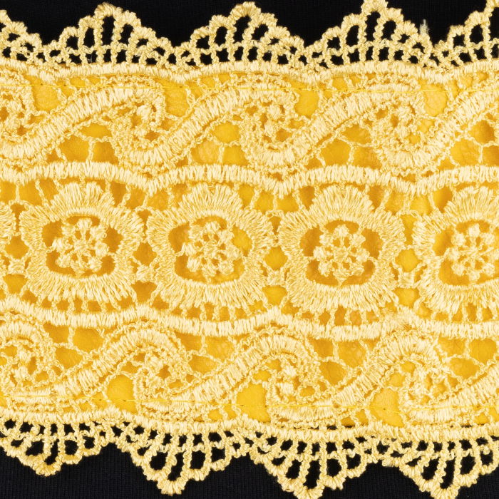Curea lata de 10 cm petrecuta galbena cu aplicatie din broderie textila [2]