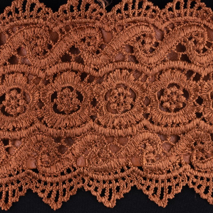 Curea lata de 10 cm petrecuta camel cu aplicatie din broderie textila [2]