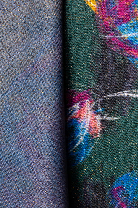 Esarfa cashmere cu fir din lurex, flori stilizate pe fond verde inchis [2]