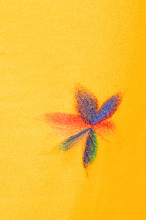 Esarfa cashmere dreptunghiulara galben mustar cu flori multicolore [2]