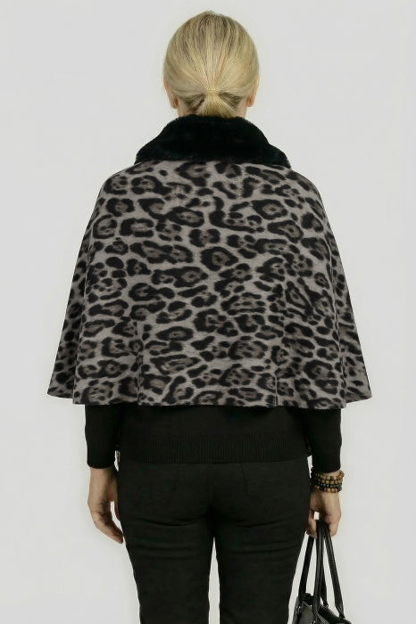 Eșarfă eleganta cu blăniță ecologică pe centru și franjuri, imprimeu animal print negru si gri [2]