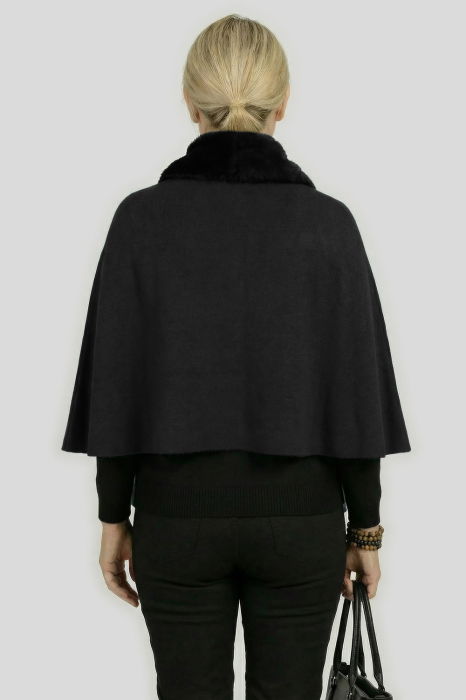 Eșarfă eleganta cu blăniță ecologică pe centru și franjuri, neagra [2]