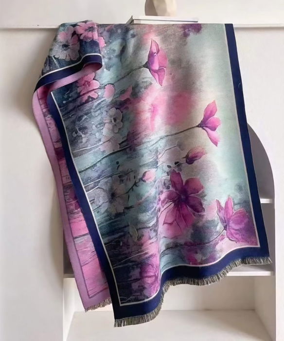 Esarfa premium din lana si vascoza cu imprimeu floral cu mov si bleumarin