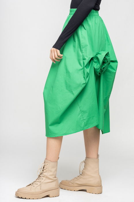 Fusta verde din bumbac satinat cu aplicatii sub forma de boboc [3]