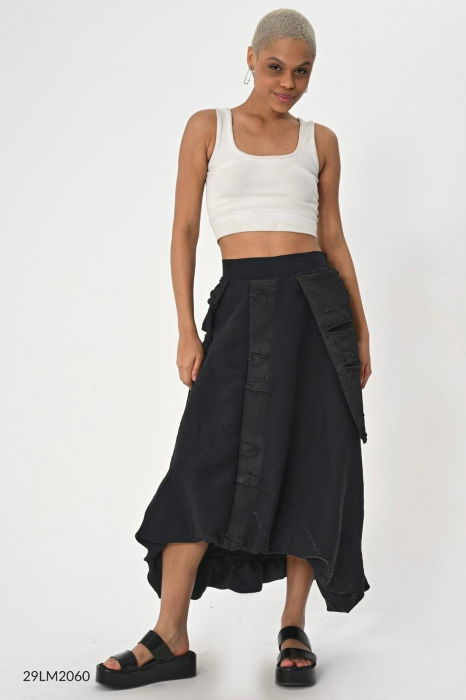 Fusta neagra gogosar, asimetrica, din bumbac, cu material creponat si buzunar fantezist [3]