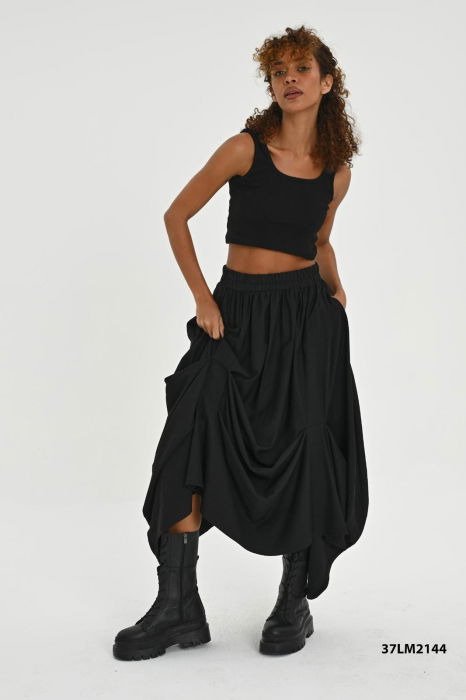 Fusta ampla in colturi, cu falduri, din vascoza neagra [4]