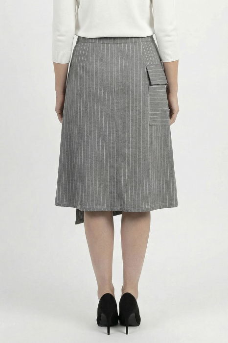 Fusta gri cu dungi fine, midi petrecuta din punto milano, cu buzunar aplicat si colt - Copie [4]