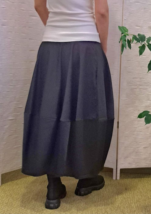 Fusta lalea neagra ampla cu material tip rips – model modern si comod [4]