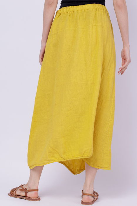 Fusta larga din in cu un colt prins, galbena [4]