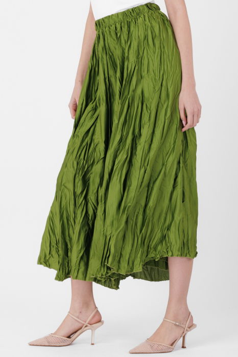 Fusta lunga, ampla, creponata, lucios-satinata, verde olive [2]