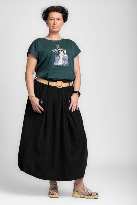 Fusta lunga din catifea reiata, cu nasturi la buzunare si curea inclusa, neagra [4]