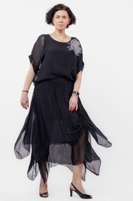 Fusta lunga in colturi, din matase si vascoza, suprapusa, cu snur vertical, neagra [5]