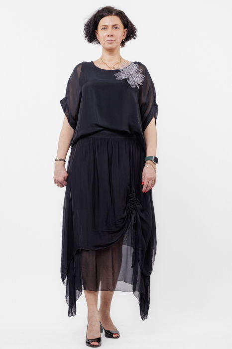 Fusta lunga in colturi, din matase si vascoza, suprapusa, cu snur vertical, neagra [6]