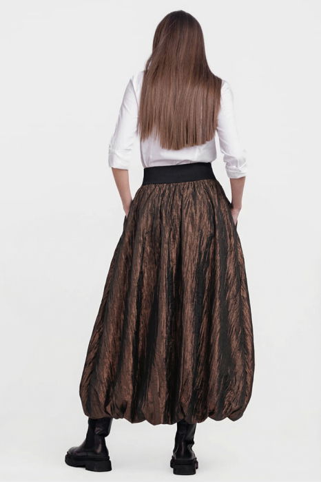 Fusta lunga gogosar, din tafta maro cu striatii [2]